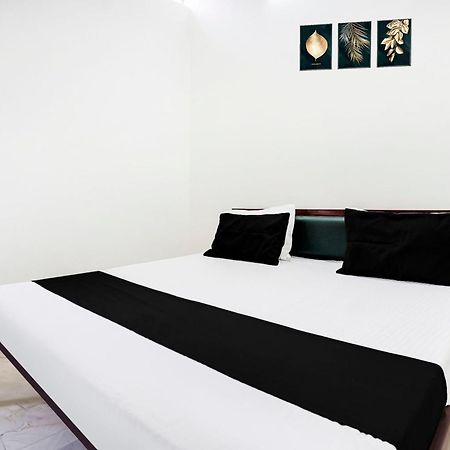 Hotel O The Moon Bareilly Exteriér fotografie
