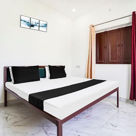 Hotel O The Moon Bareilly Exteriér fotografie