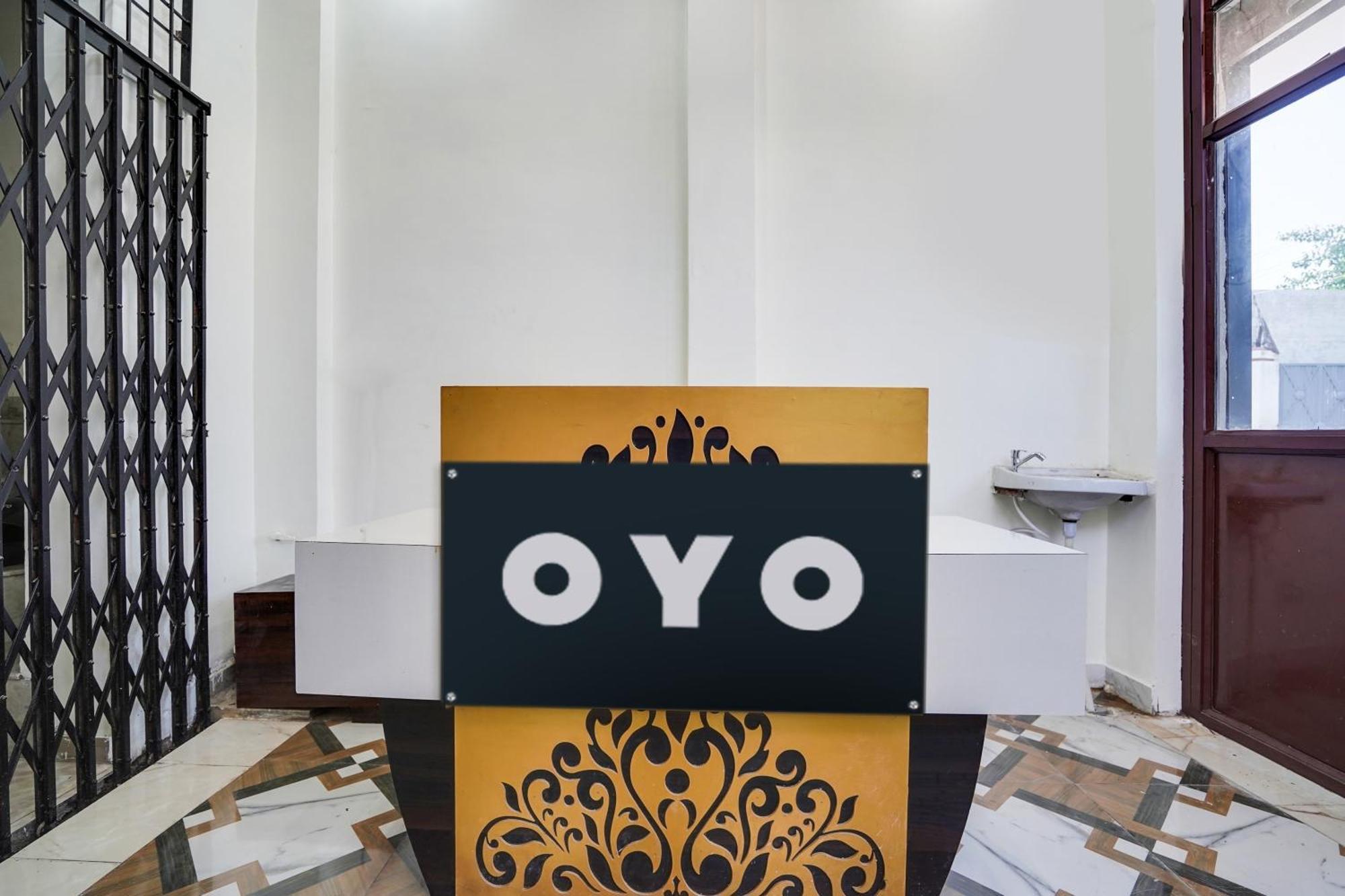 Hotel O The Moon Bareilly Exteriér fotografie