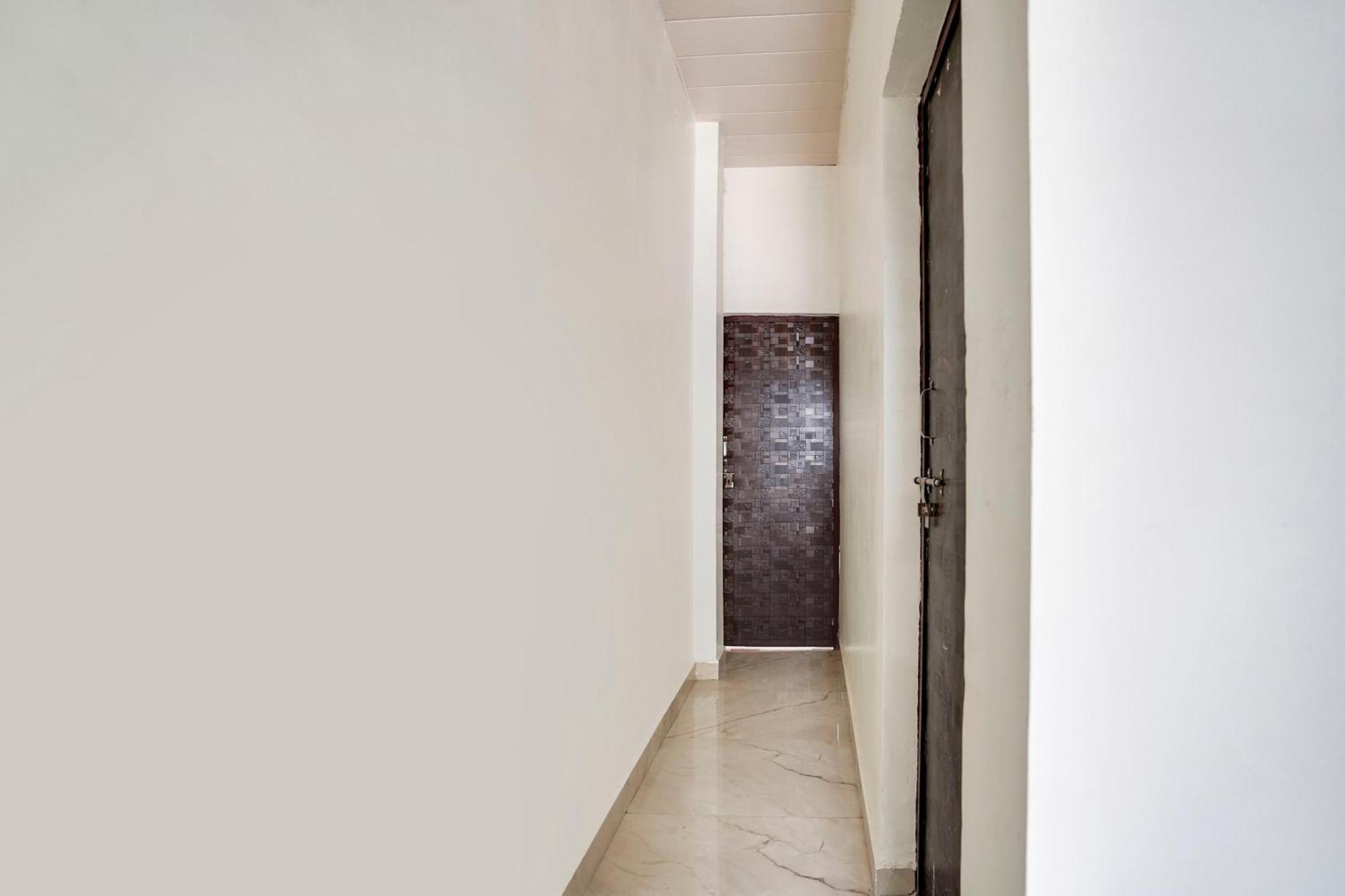 Hotel O The Moon Bareilly Exteriér fotografie